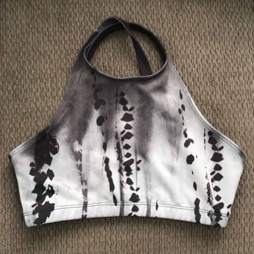 Onzie sports bra
